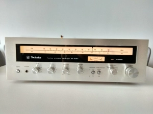 Pastiprinātājs ar radio