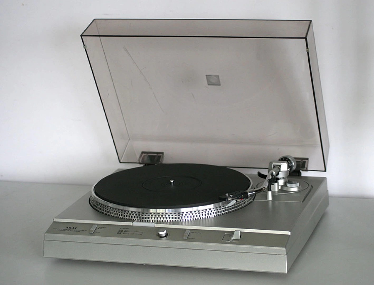 Akai - 1